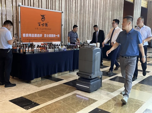 落地40家！南宫ng28相信品牌力量科技复合多态机器人蓄势已发